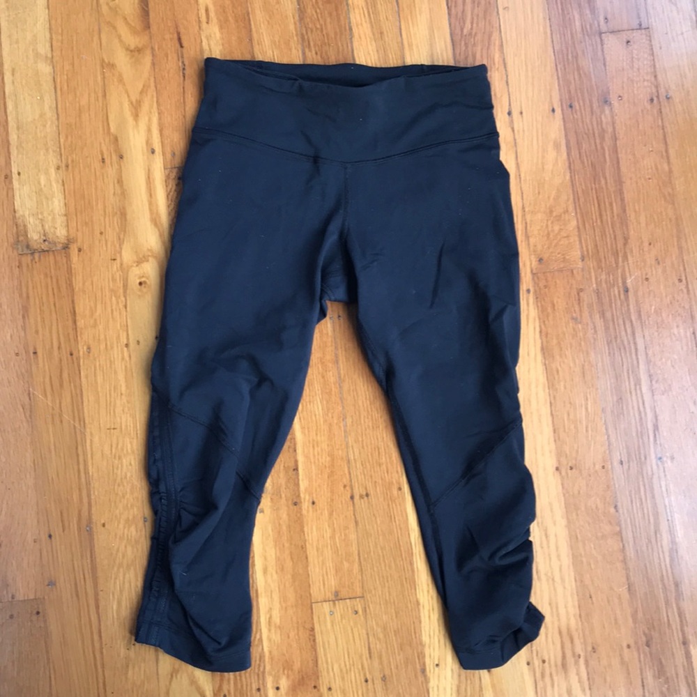 Lululemon cropped leggings size 4